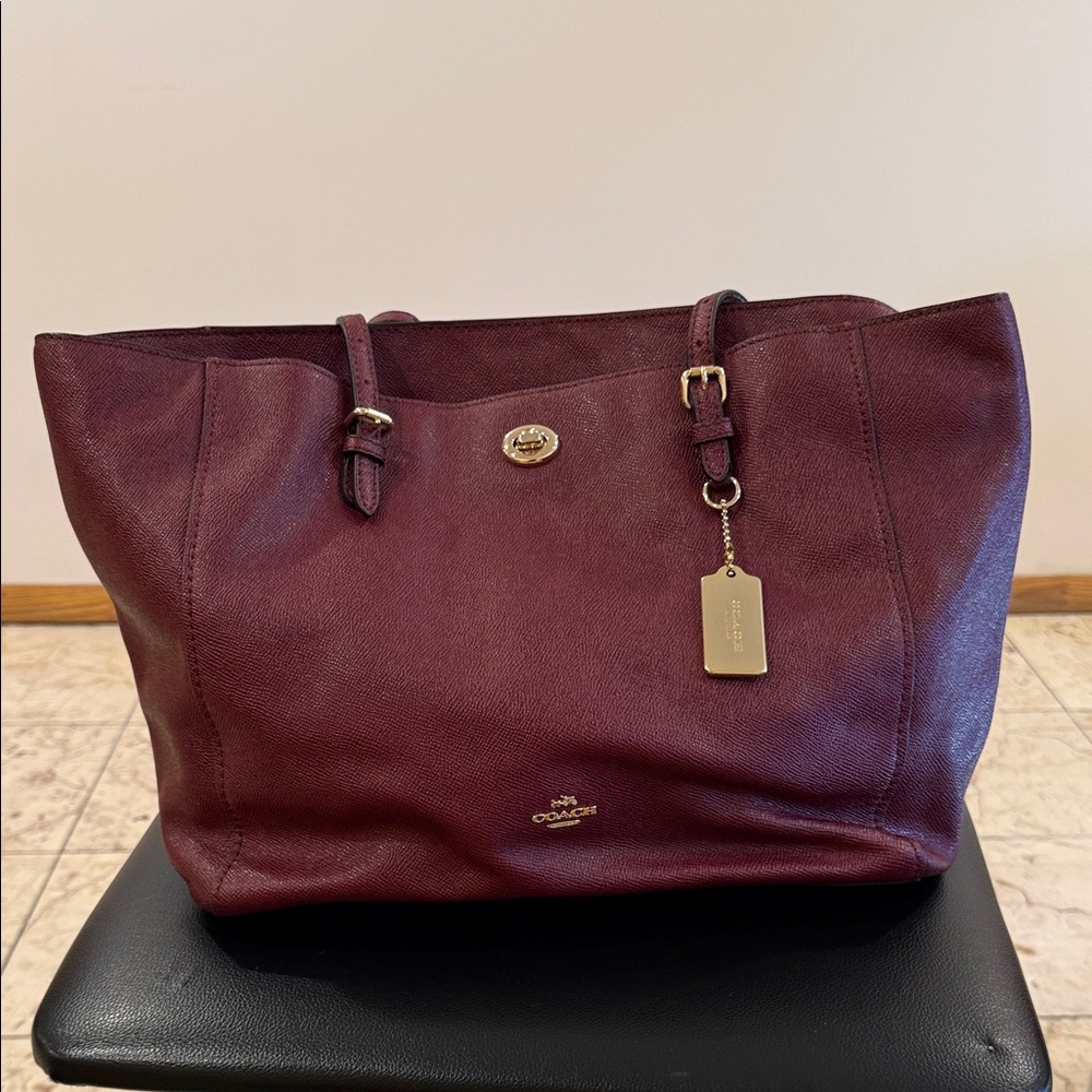COACH Burgundy Pebbled Leather Tote with Gold Hardware